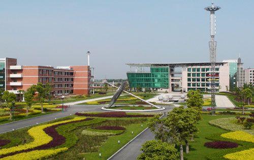 现代教育技术论文“传统教育与现代教育:文化意识冲突及改革启示”—以“新教育实验”为视角