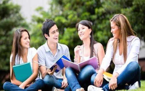 写好留学生论文的八个注意事项: