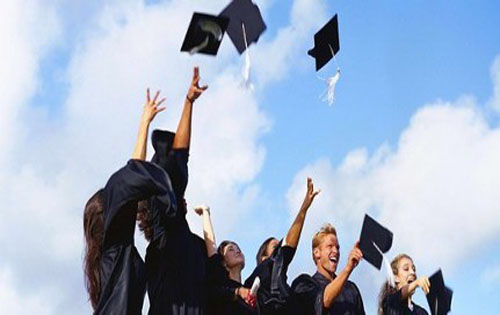 写好留学生论文的八个注意事项: