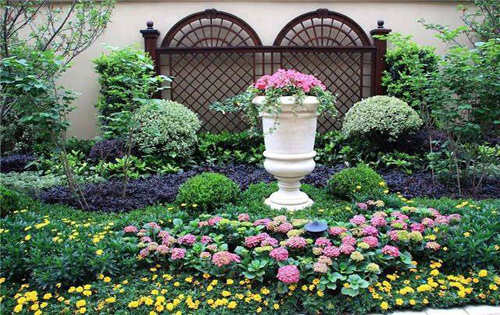 极权主义的内在根源