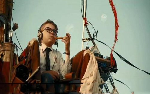 有关电影的论文-失落青春与拟像奇观:青少年反乌托邦电影主题的文化社会学解读