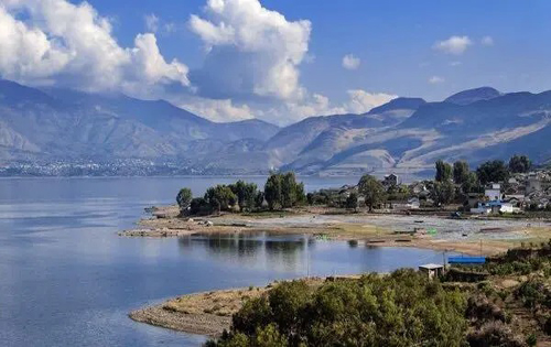 公共管理论文:云南环境治理中政府、企业、公众协同体系构建研究 ——以程海污染治理为例